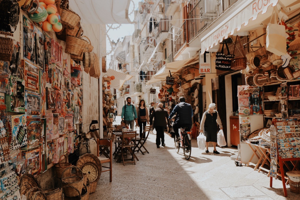 A walk among the lanes and shops of the old town.
